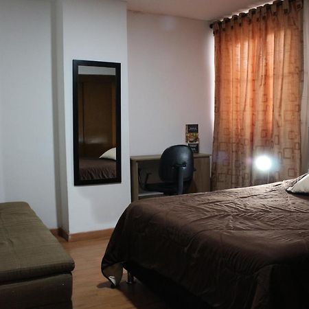 Hospedaje Sary House ボゴタ エクステリア 写真