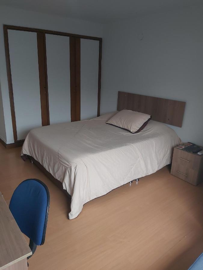 Hospedaje Sary House ボゴタ エクステリア 写真