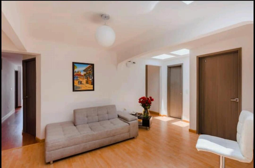 Hospedaje Sary House ボゴタ エクステリア 写真