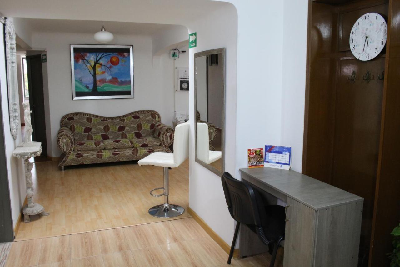 Hospedaje Sary House ボゴタ エクステリア 写真