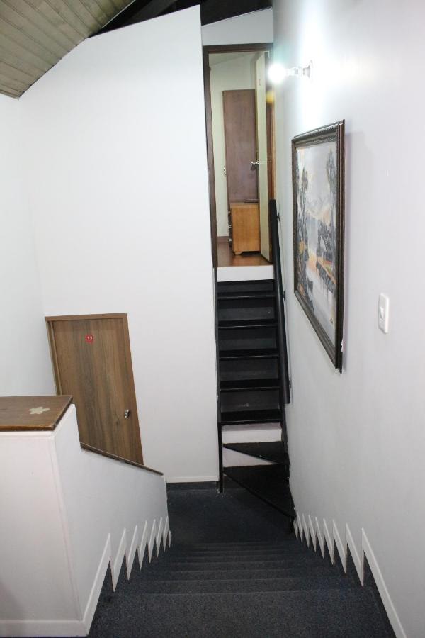 Hospedaje Sary House ボゴタ エクステリア 写真