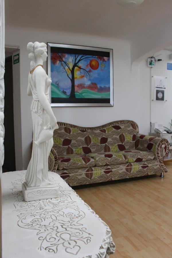 Hospedaje Sary House ボゴタ エクステリア 写真