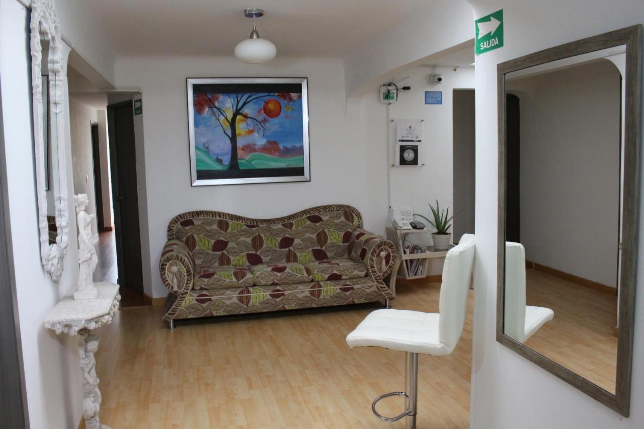 Hospedaje Sary House ボゴタ エクステリア 写真